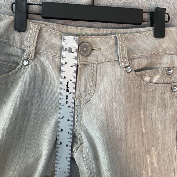 Almost Famous Vintage Y2K Low Rise Capri Jeans Women's Size 5 Rhinestones Bling - Picture 8 of 13